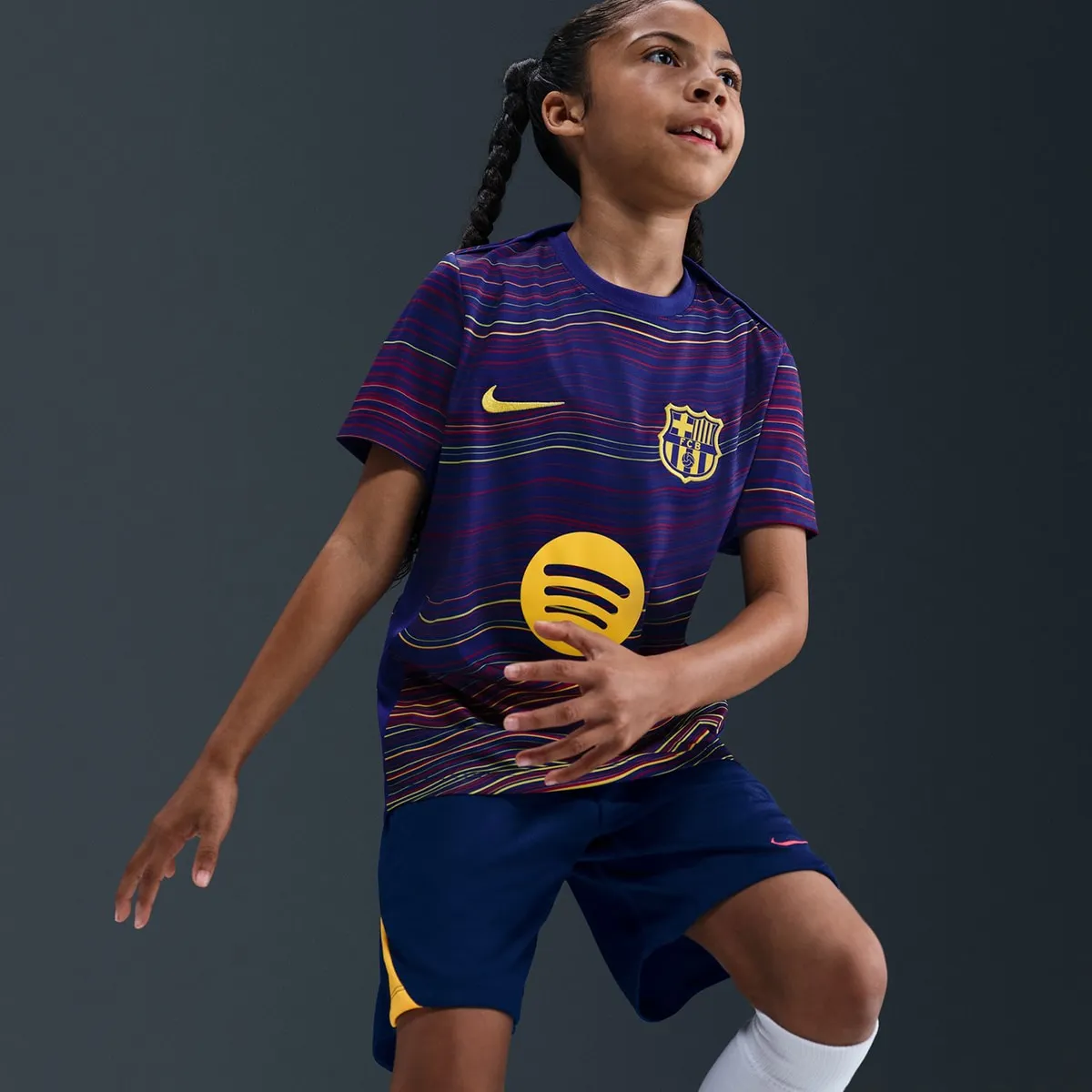 

Детская футболка FC Barcelona 2025-2026 Академия Про Nike, синий