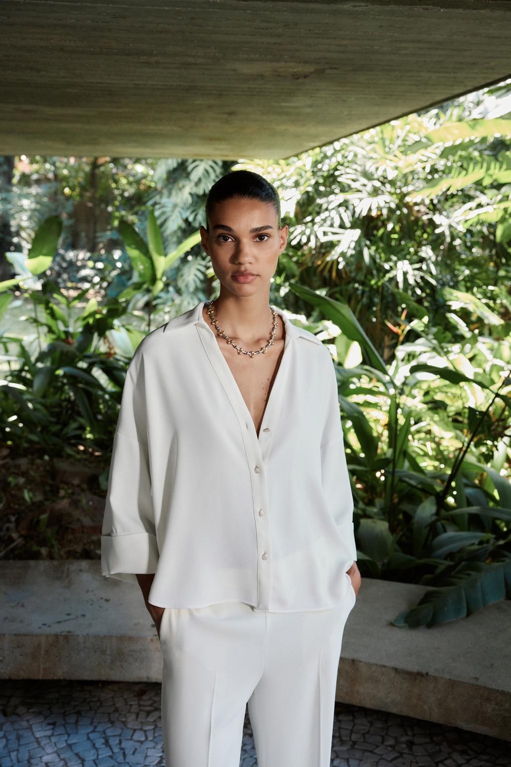 

Рубашка из крепа с широкими рукавами ZARA, устрично-белый