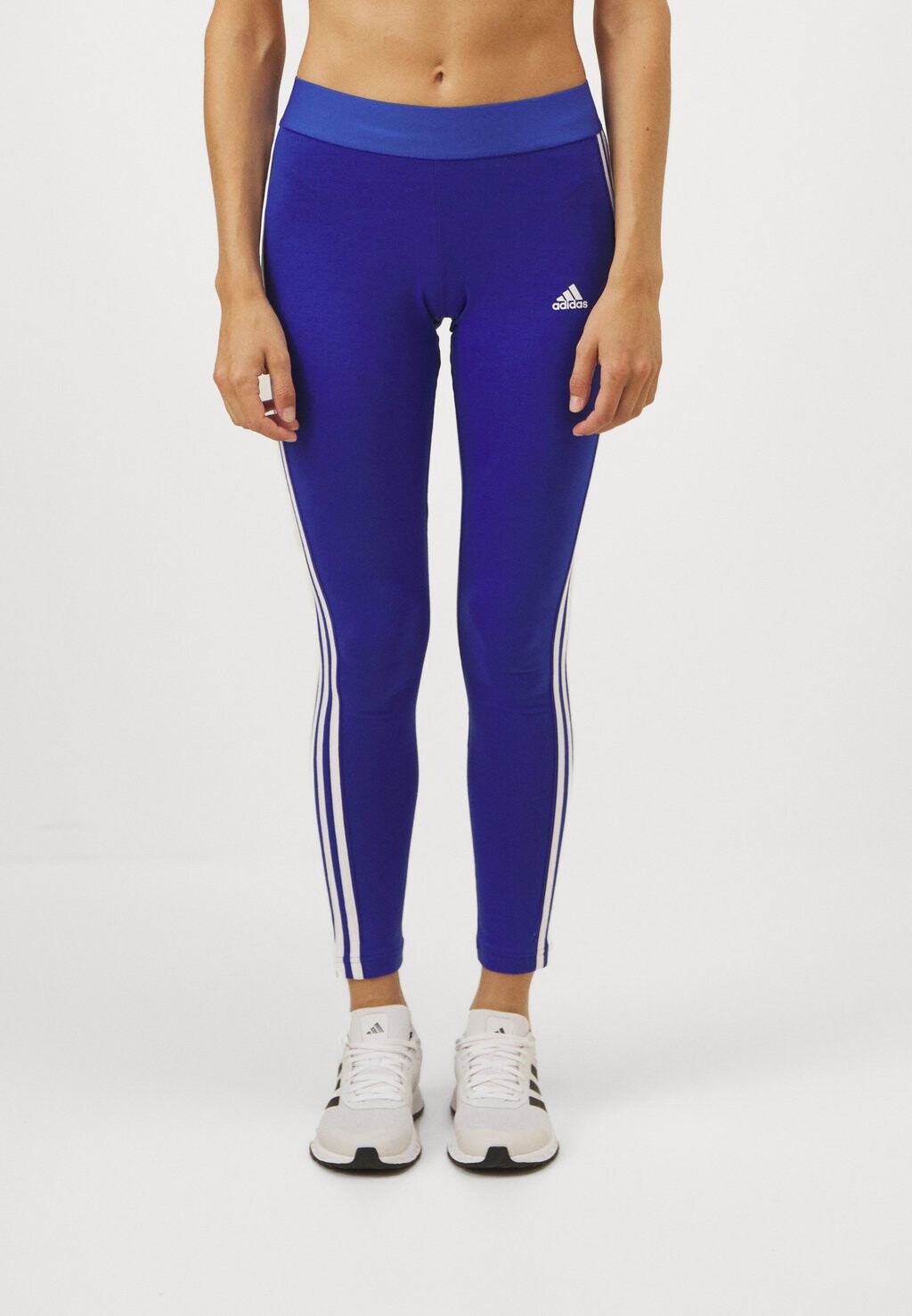 

Леггинсы ESSENTIALS 3 STRIPES LEGGINGS adidas Sportswear, синий