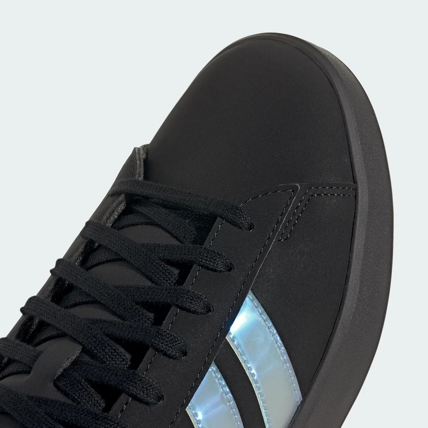 Мужские кроссовки Adidas Grand Court 3.0 Audi F1 Team, Core Black Glow Blue Ftwr White — фото 4