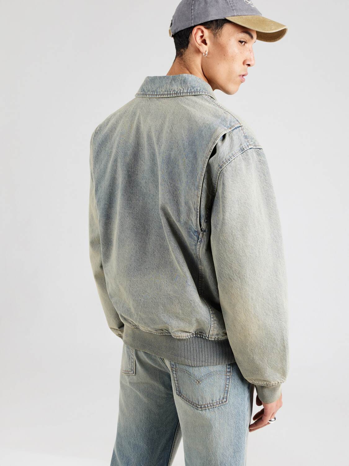 LEVI'S  Куртка межсезонная 'Cortland Jacket' в синем дениме — фото 4