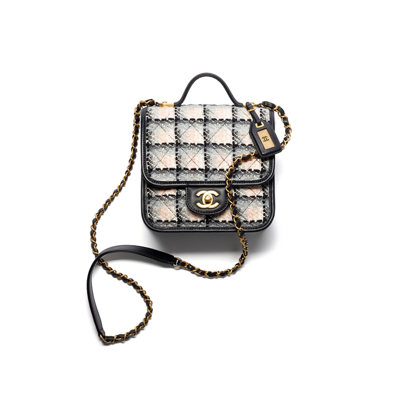 

CHANEL Осенне-зимняя сумка