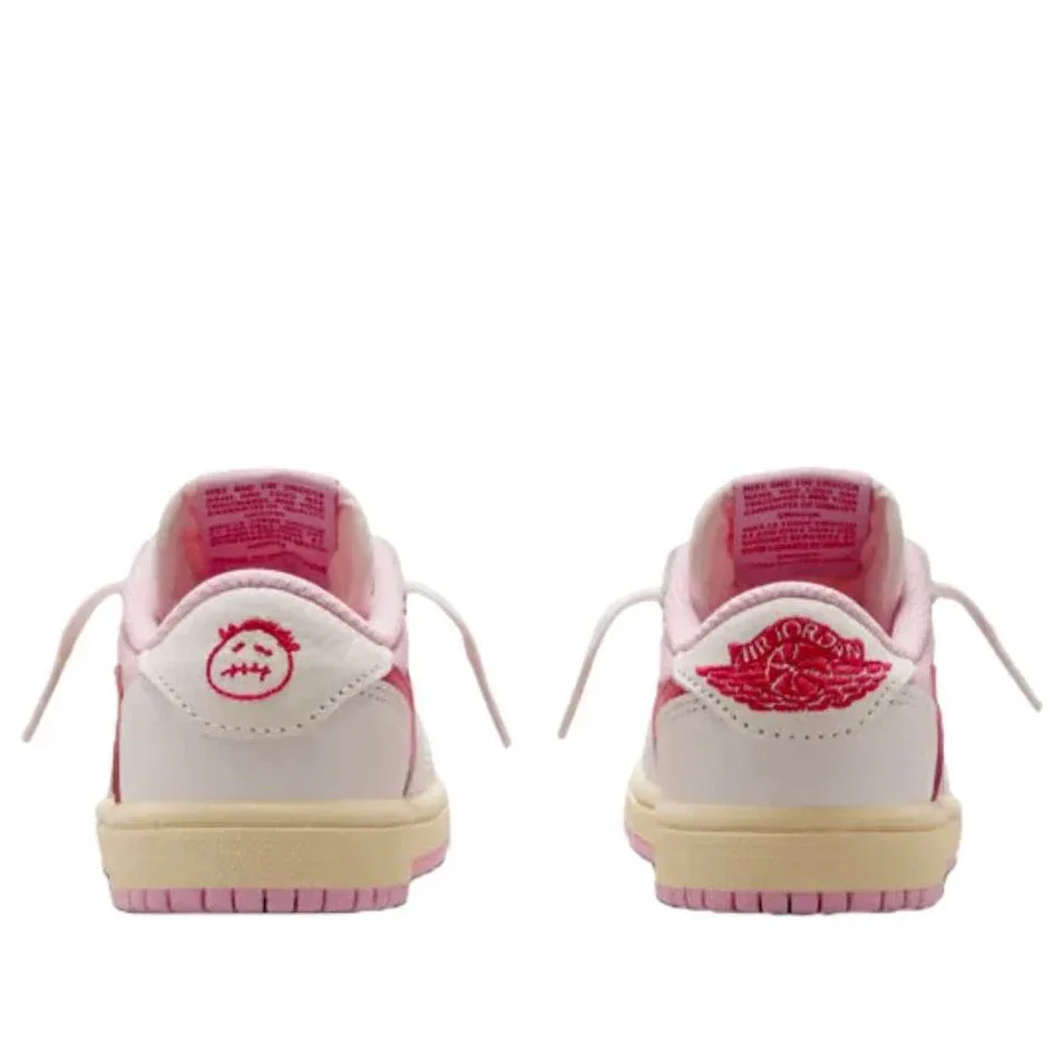 Кроссовки Air Jordan x Travis Scott 1 Retro Low OG 'Sail Tropical Pink' IQ7605-101, розовый — фото 4