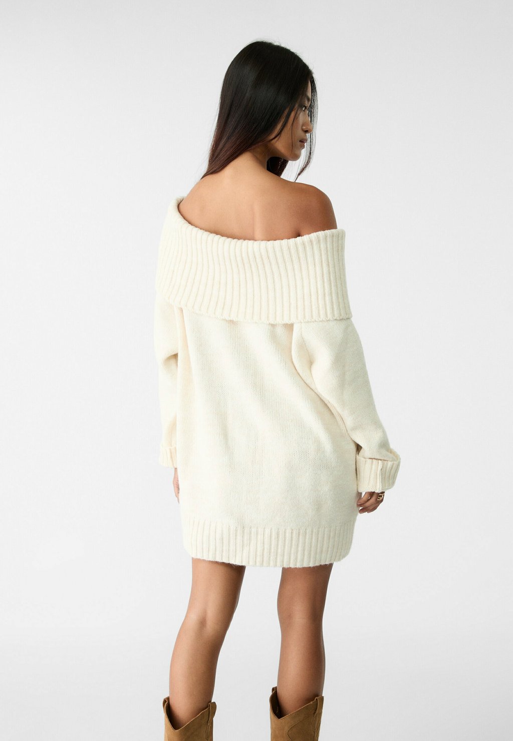 

Джемпер EXPOSED SHOULDER Stradivarius, белый