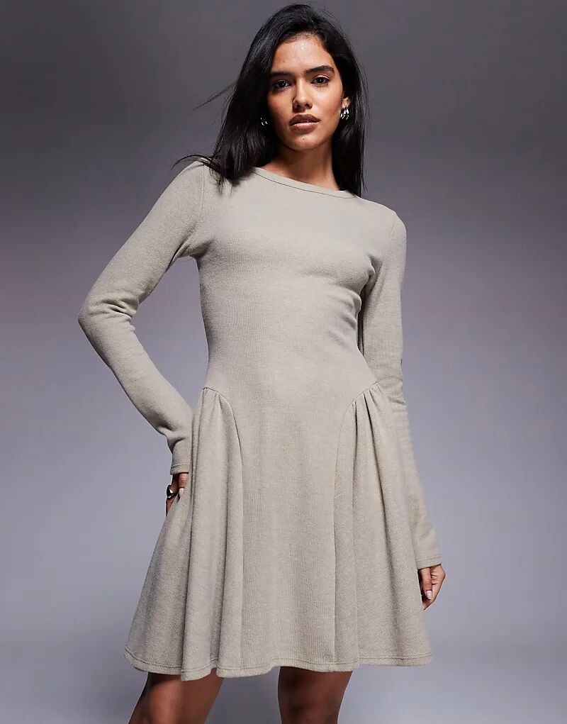 

Супермягкое мини-платье годе с длинными рукавами ASOS DESIGN в серо-коричневом цвете