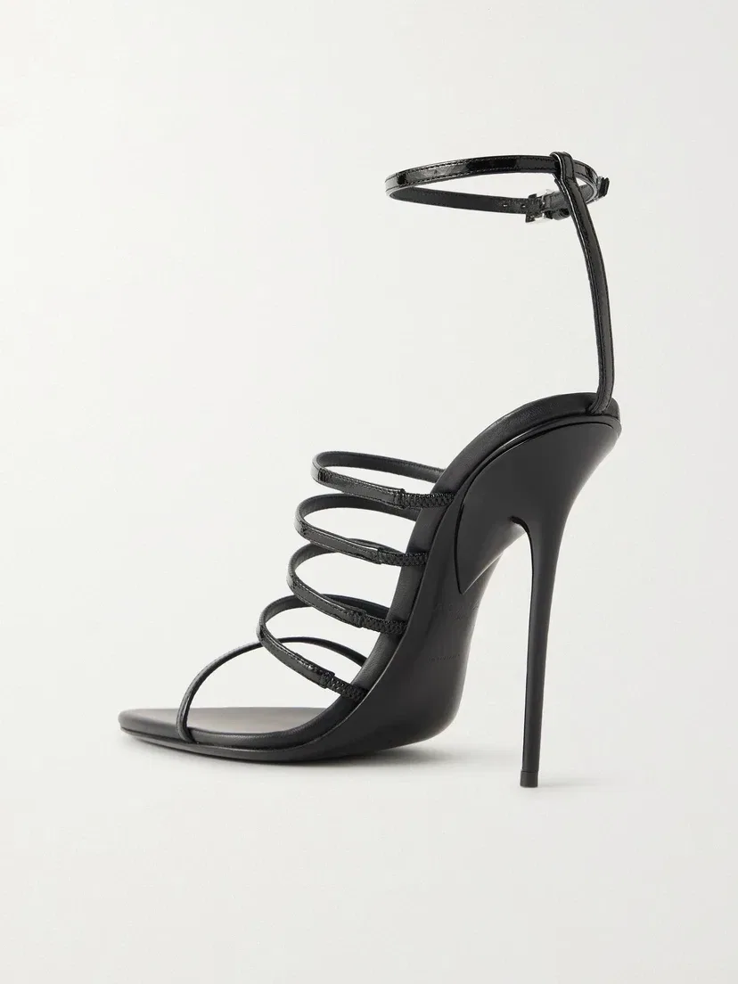 110 Патентные кожаные сандалии Alaïa, черный — фото 3