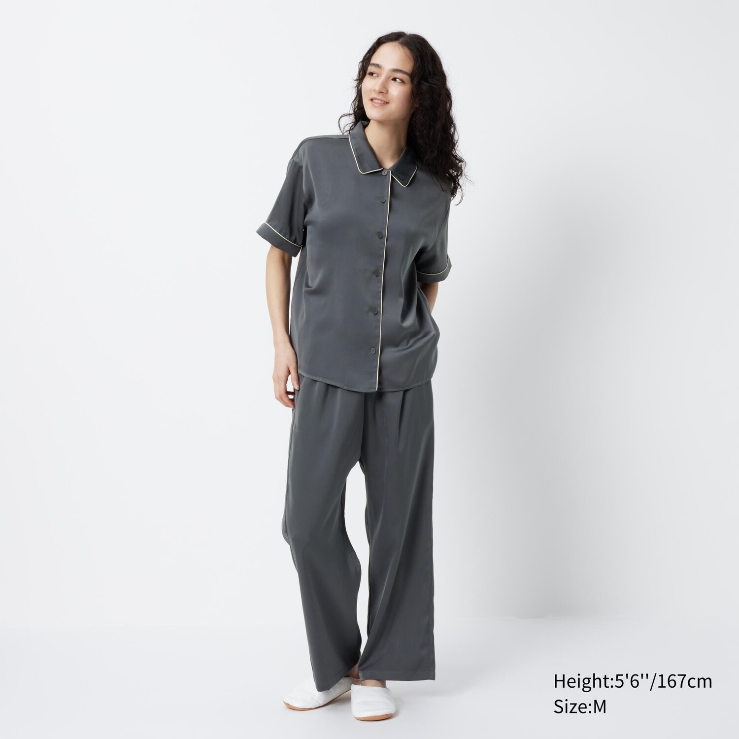 

Пижама UNIQLO атласная с короткими рукавами, серый
