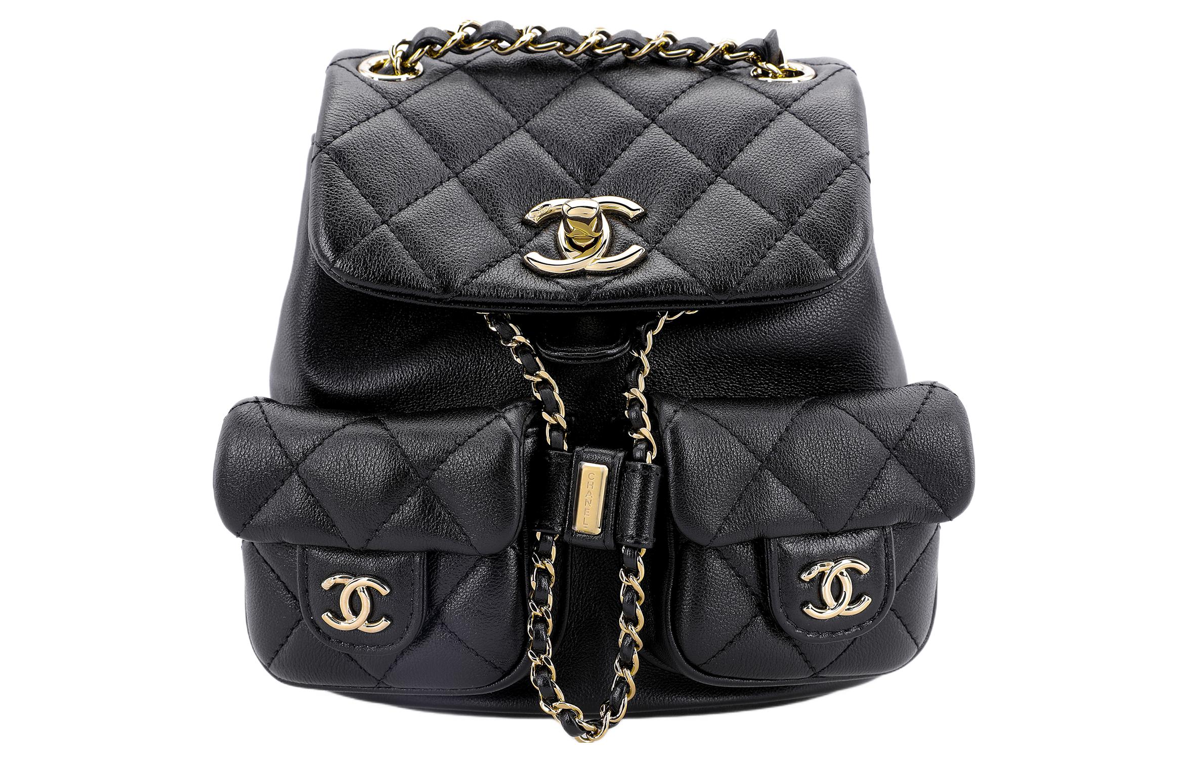 

CHANEL Рюкзак Duma из гладкой телячьей кожи с лягушкой, женский, черный