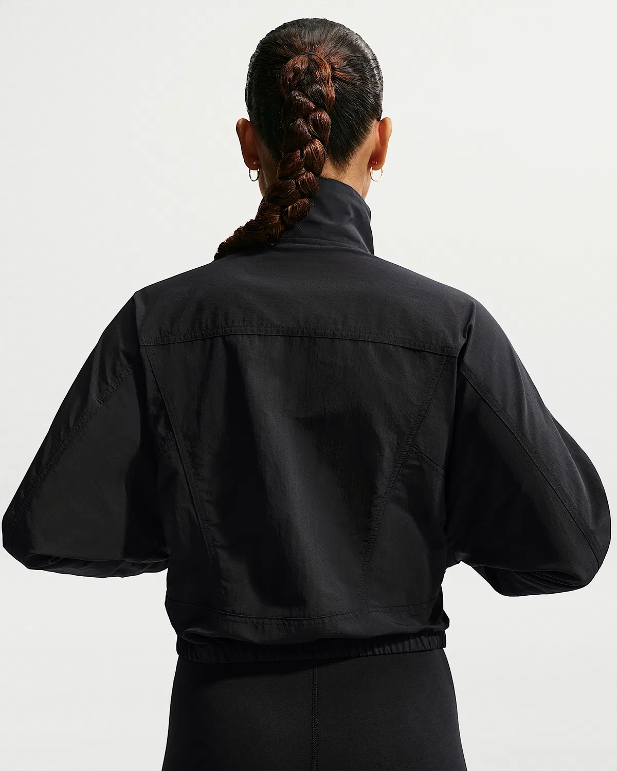 Женская свободная куртка Nike Sportswear Everything Wovens с защитой от УФ-лучей Repel, Black/White — фото 2