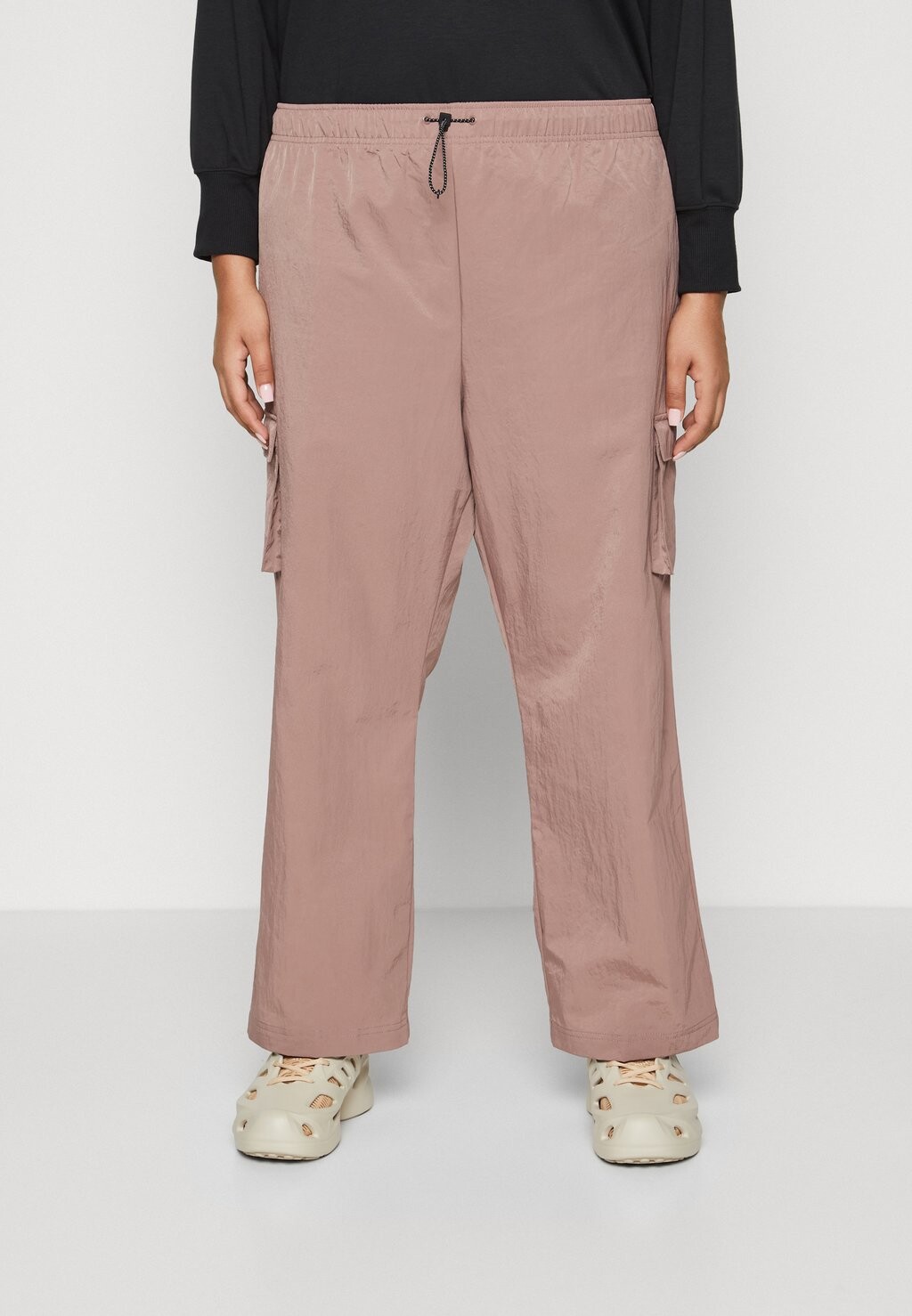 

Брюки-карго Nike Sportswear, цвет smokey mauve