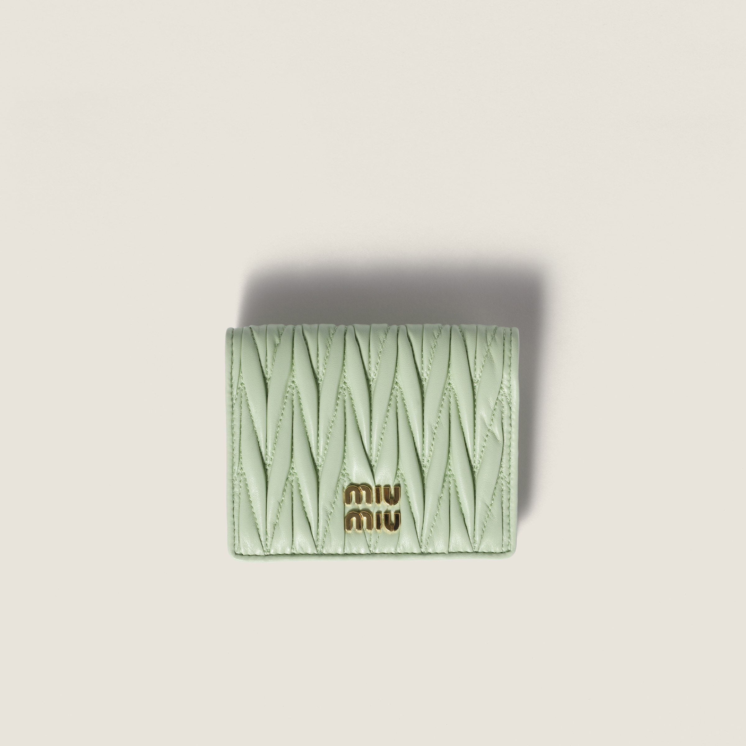 

Маленький кошелек из мателассированной наппы MIU MIU, аква