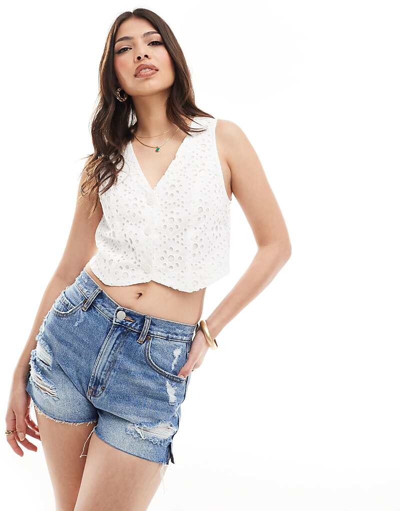 

Топ жилет Stradivarius– из белого кружева