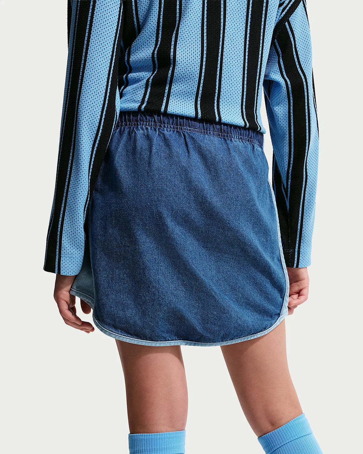 Детская джинсовая юбка Nike Sportswear Collection, Mystic Navy/Light Armory Blue/Aegean Storm/Coastal Blue — фото 3