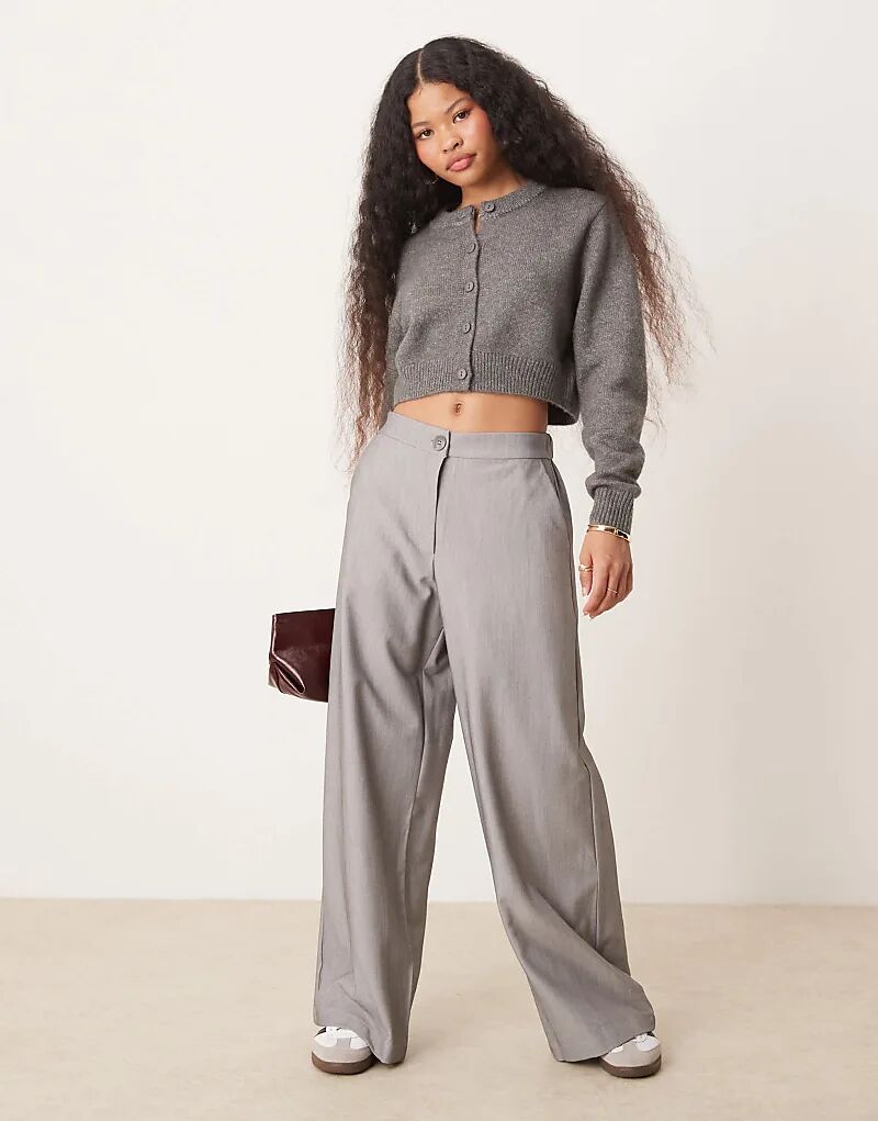 

Брюки свободного кроя Petite прямого кроя серого цвета ASOS DESIGN