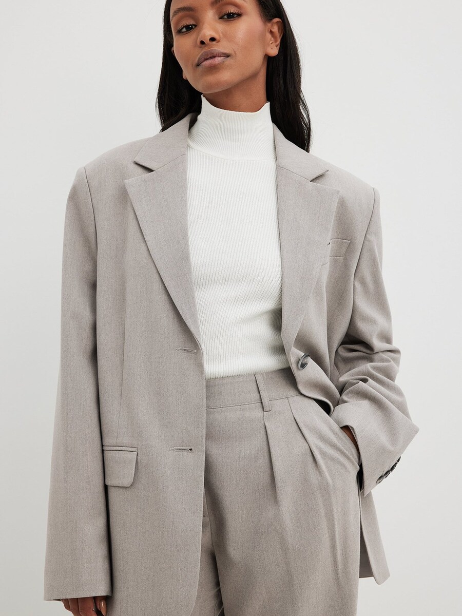 

Длинный блейзер NA-KD Blazer, светло-серый