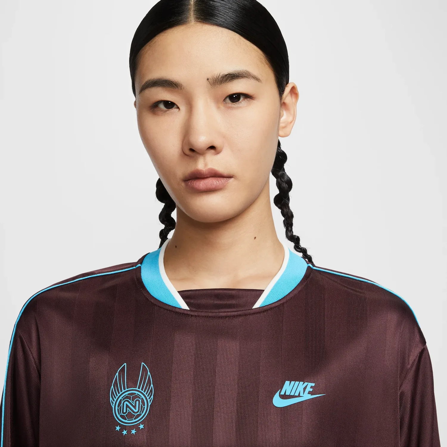 (WMNS) Футболка с длинными рукавами Nike Sportswear, цвет «Бордовый, балтийский синий» — фото 2