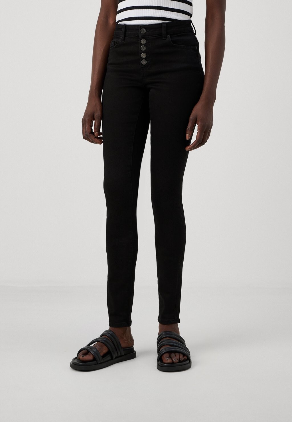 

Джинсы облегающие ONLHUSH BUTTON ONLY Tall, цвет Black Denim