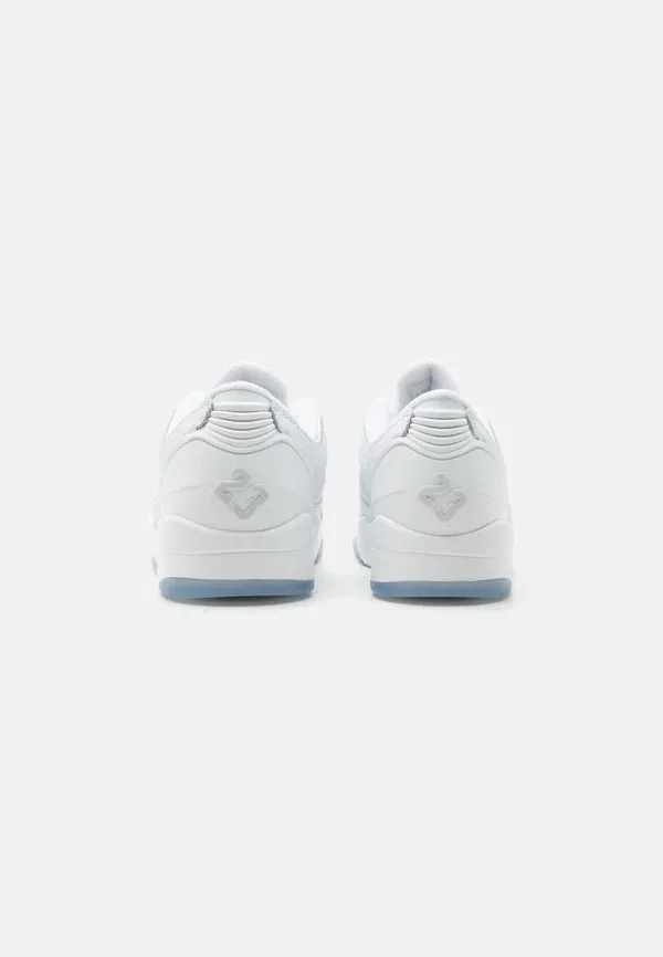 Кроссовки Jordan Sixty Plus, белый/чистый платиновый/черный — фото 3