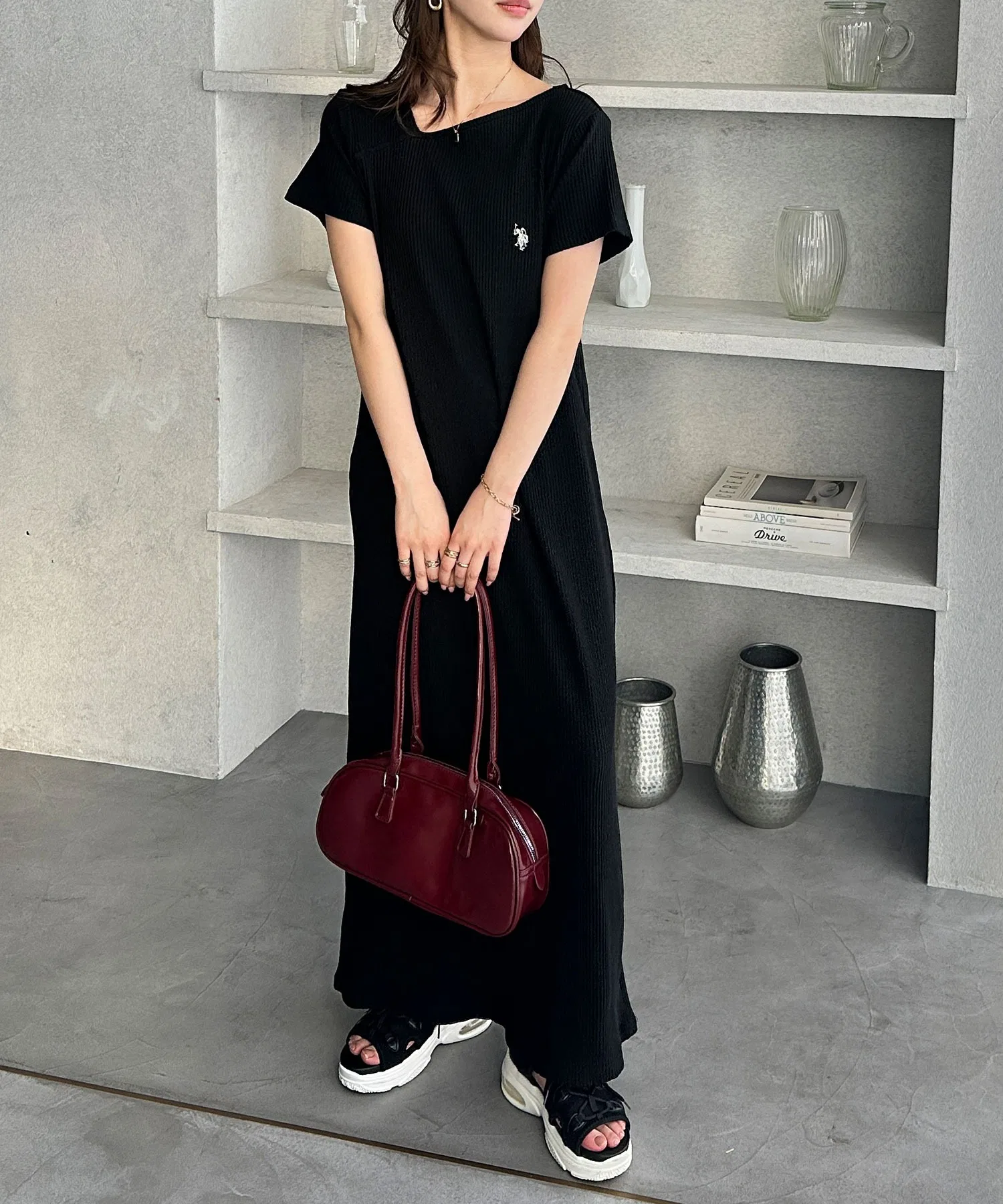 Женское платье U.S. POLO ASSN. с асимметричным вырезом — фото 4