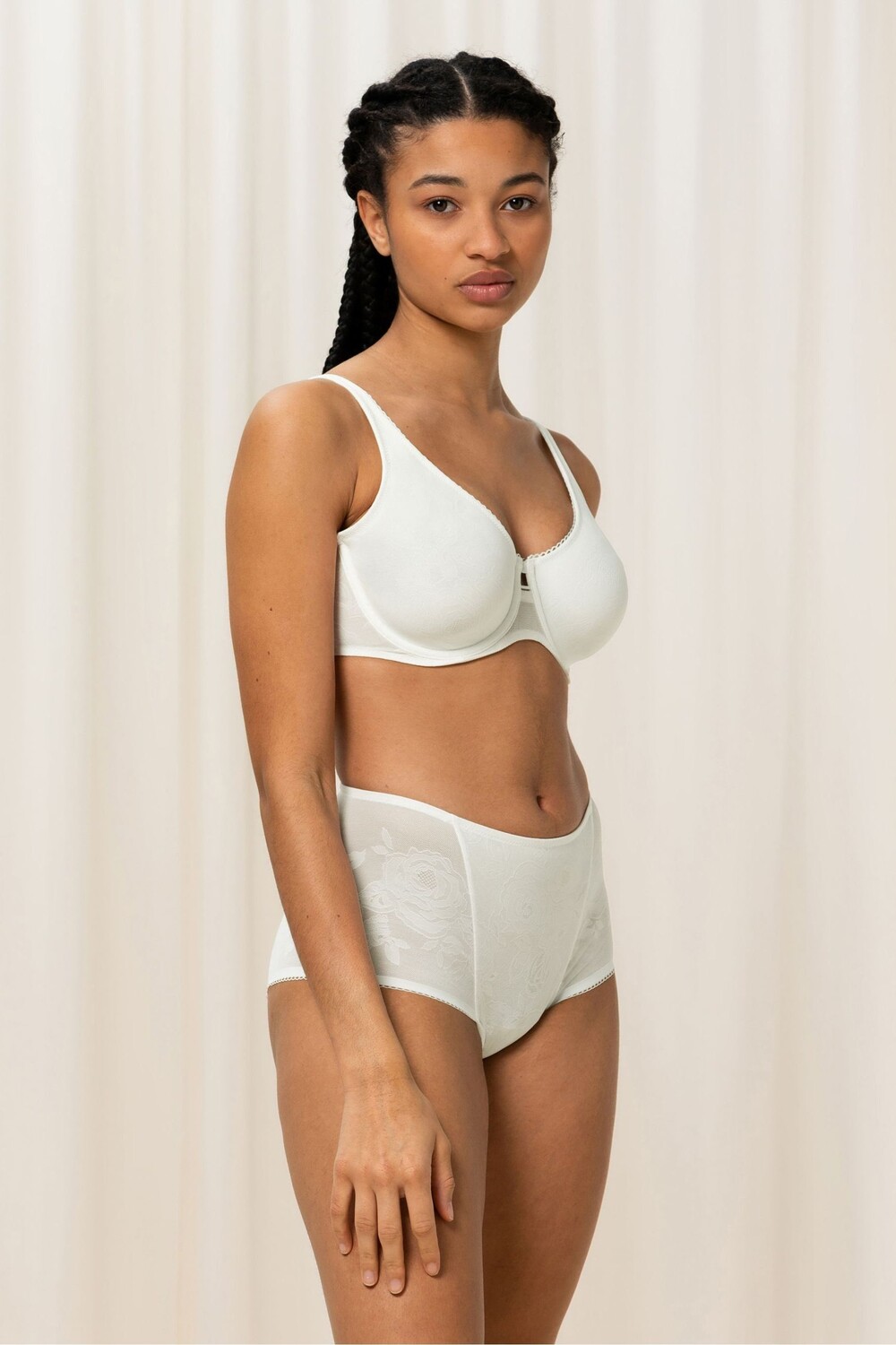 

Минималистичный бюстгальтер Wild Rose Sensation Triumph, белый