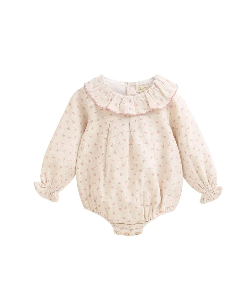 

Бежевый детский комбинезон с принтом в виде сердечек Dadati