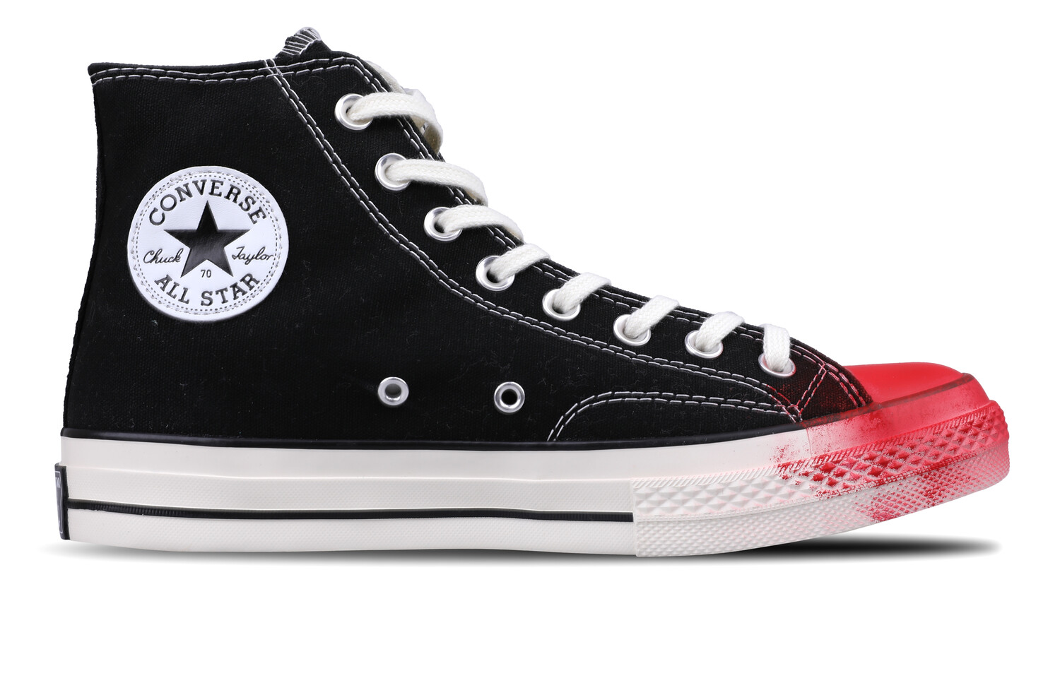 

1970-е годы. Холщовые кеды унисекс с высоким берцем, черный/красный Converse