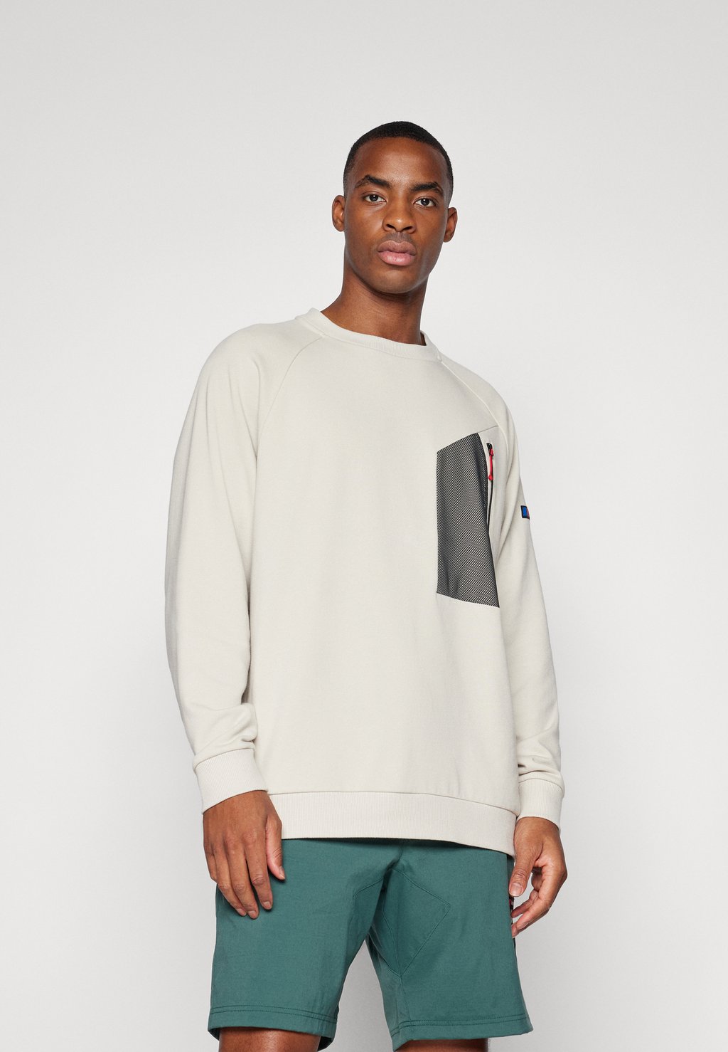 

Толстовка STORM CREW SWEATER UNISEX Berghaus, цвет Stone