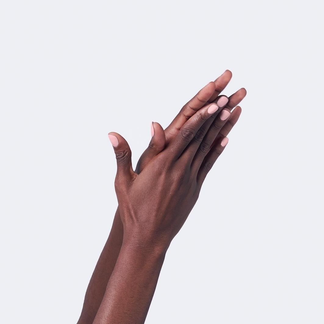 Лак для ногтей nail lacquer à ongles Gucci, nr. 413 ellen blush, объем 10 мл — фото 3