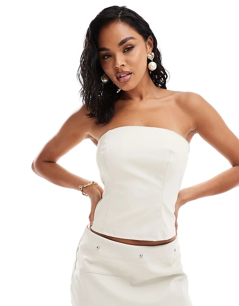

Корсет-бандо из искусственной кожи ASOS DESIGN кремового цвета — часть комплекта