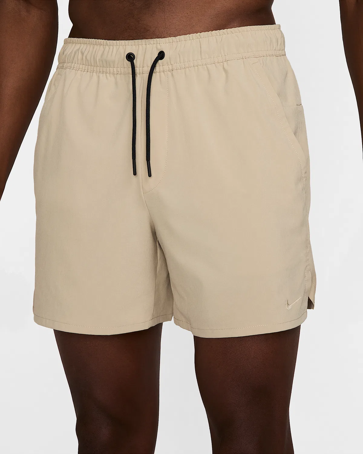 Мужские шорты Nike Unlimited Dri-FIT 5" без подкладки, Desert Khaki/Black/Desert Khaki — фото 2