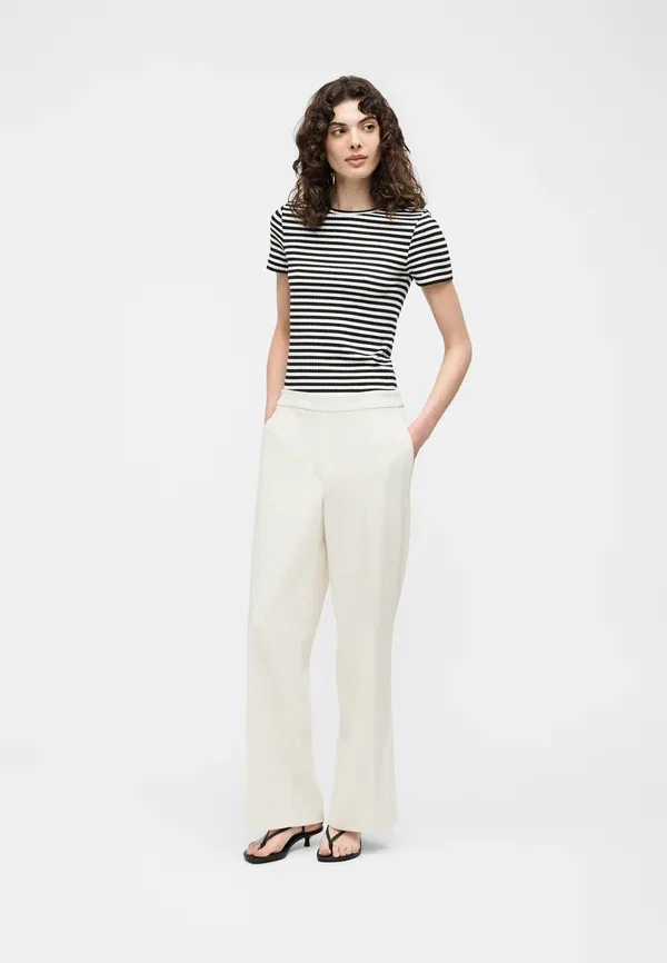 Брюки Calvin Klein Travel Pant, цвет тофу — фото 2