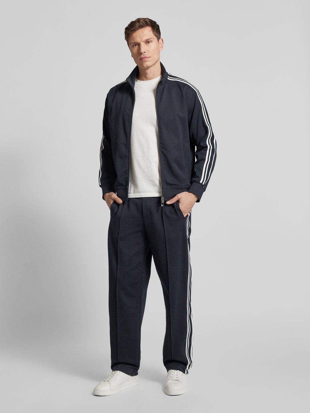 

Толстовка с воротником-стойкой Emporio Armani