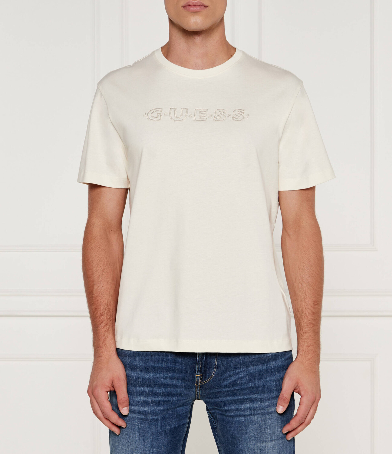 

Футболка Guess Jeans Regular Fit, экрю