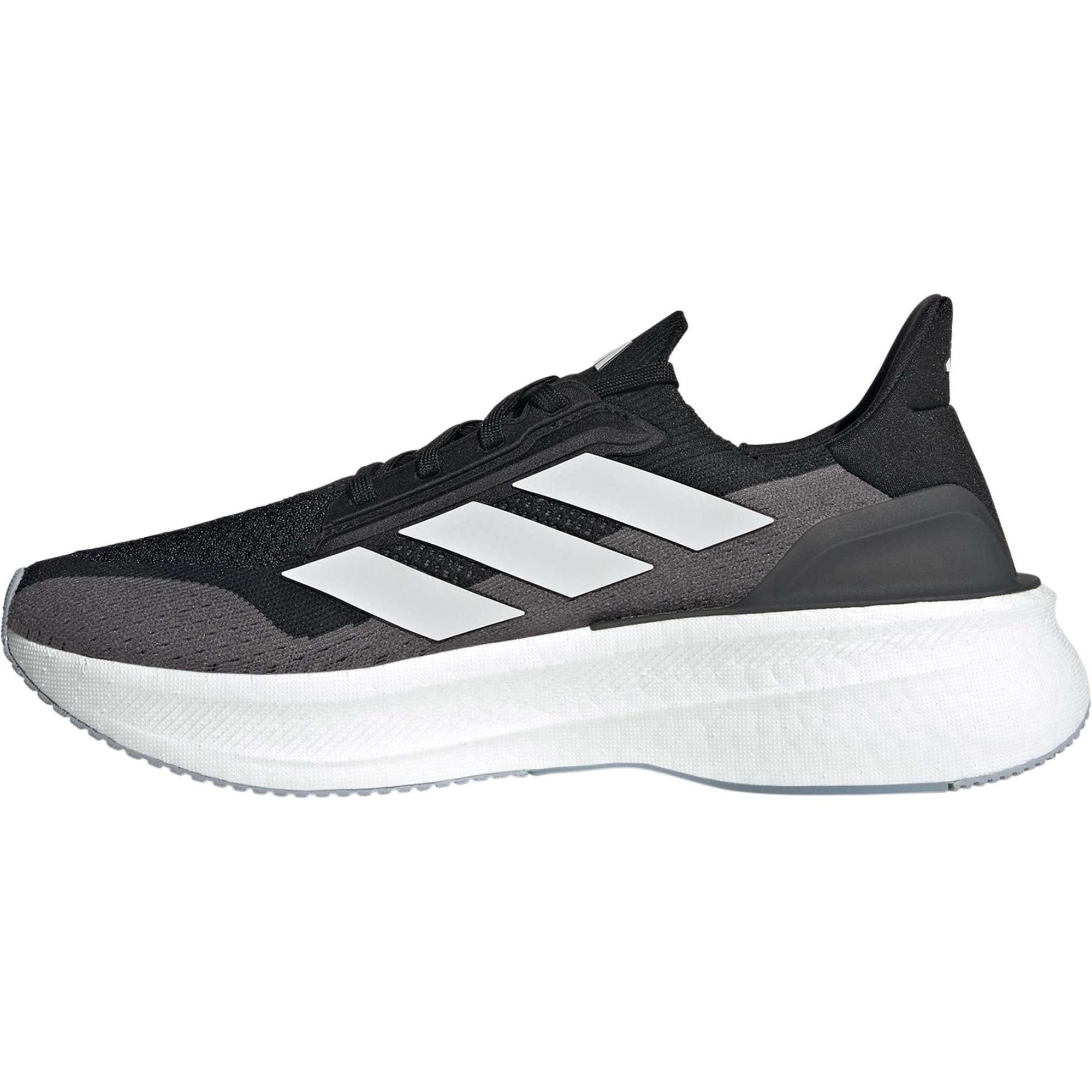 Мужские беговые кроссовки Ultraboost 5X Adidas, Core Black/Cloud White/Carbon — фото 3