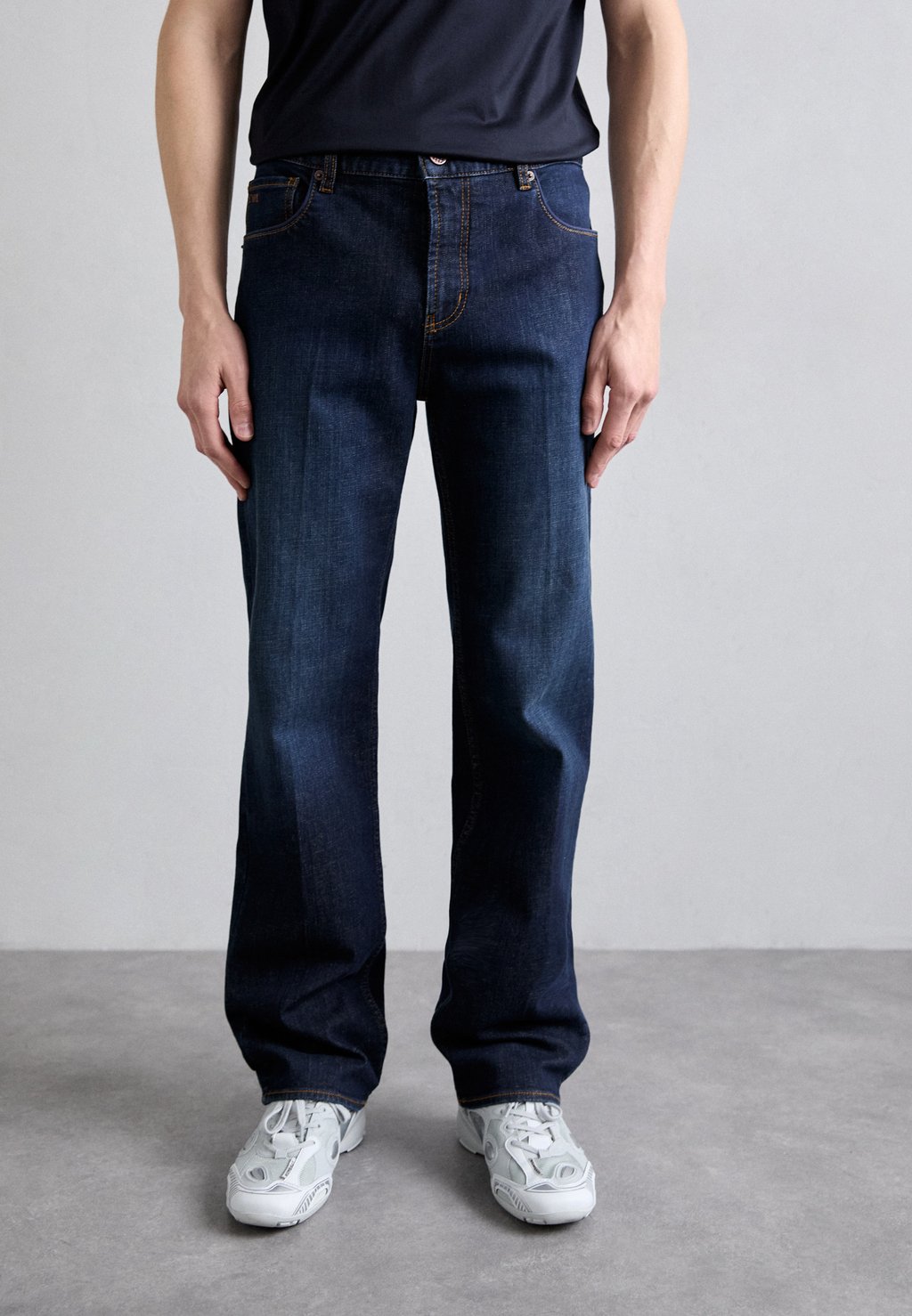 

Джинсы прямого покроя 5 POCKETS PANT Emporio Armani, деним