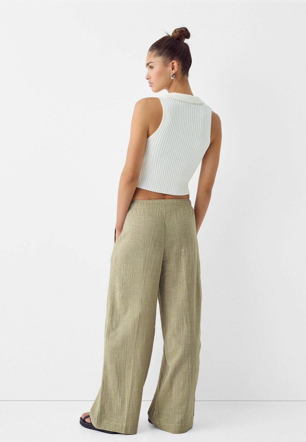 

Брюки Rustic Wide-Leg Bershka, хаки
