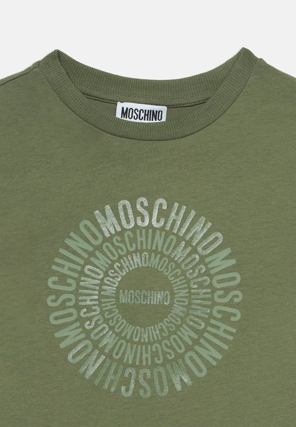 Футболка унисекс с принтом Moschino, Olive Green — фото 3