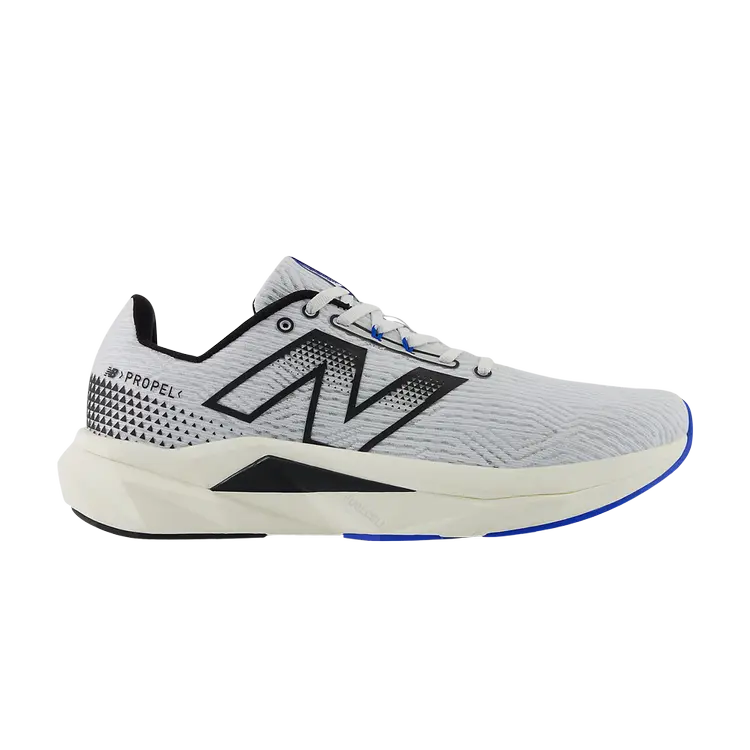 

Кроссовки New Balance FuelCell Propel v5, серый