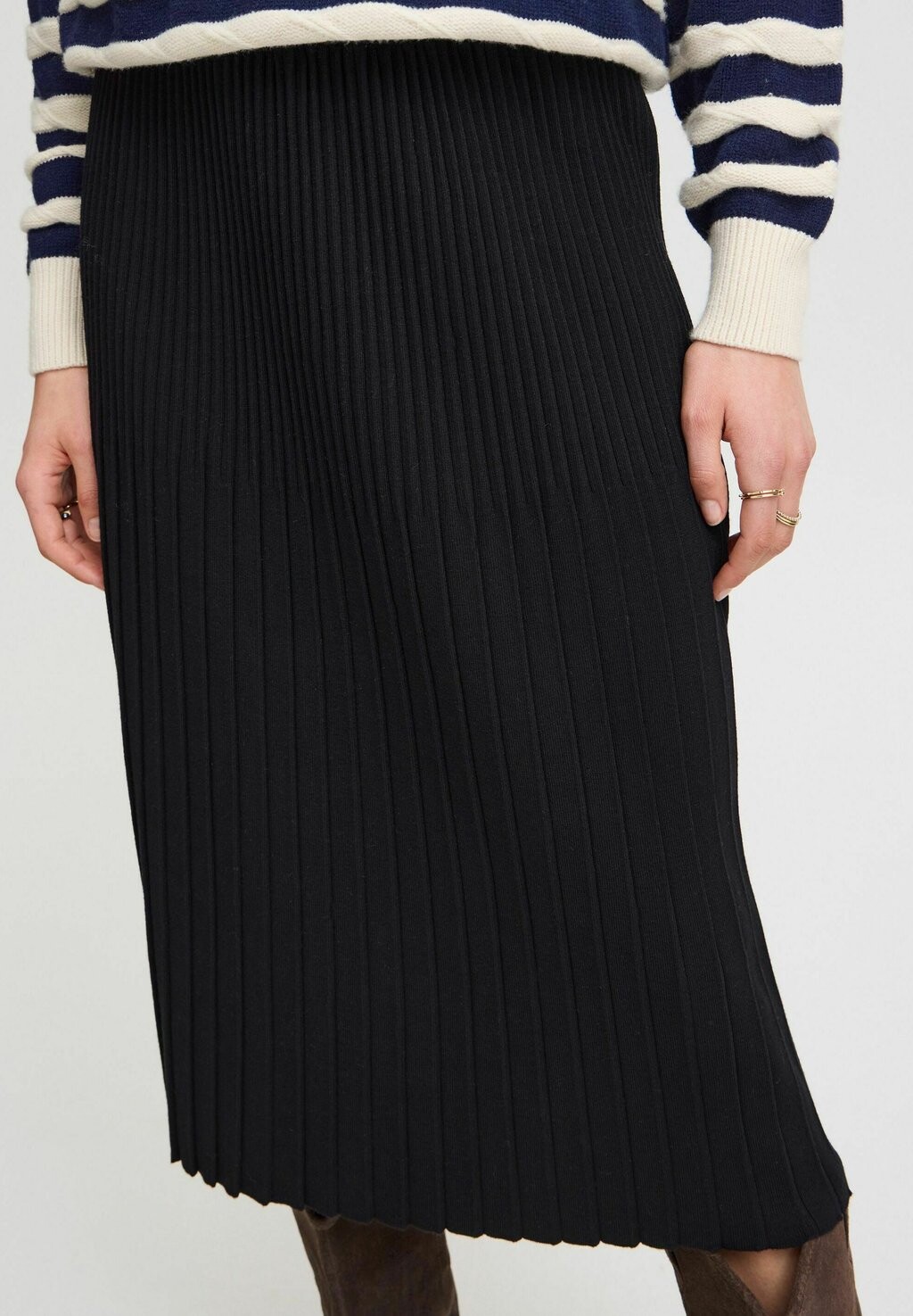 

Юбка А-силуэта IRMASIA SK Atelier Rêve, черный