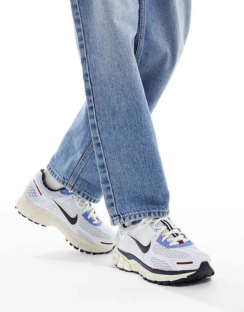 Кроссовки унисекс Nike Zoom Vomero 5 белого и синего цветов — фото 2