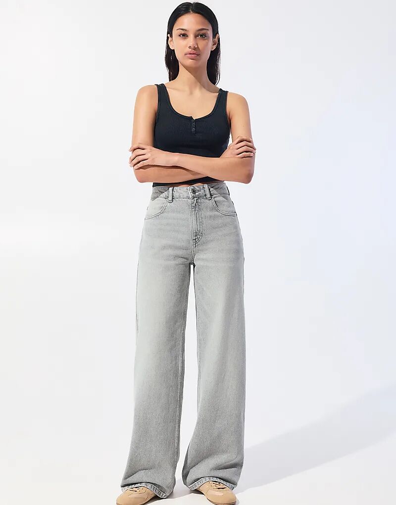 

Джинсы Pull&Bear с высокой талией и широкими штанинами серого цвета