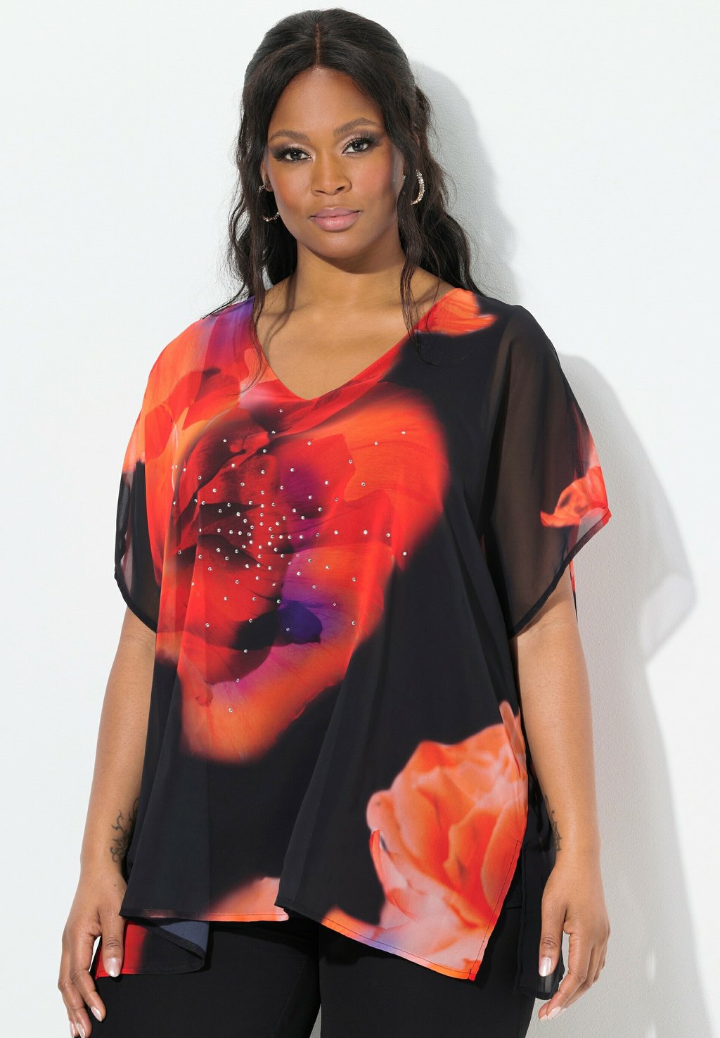 

Блуза FLORAL MOTIF LAYERED Ulla Popken, черный