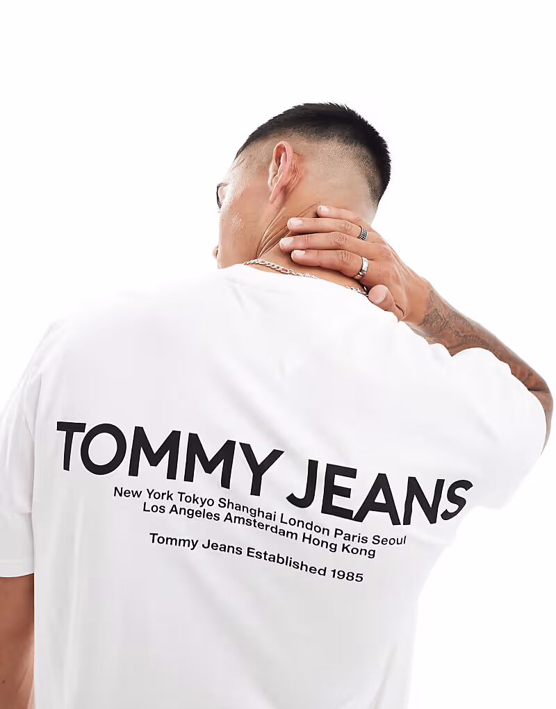 

Футболка с классическим линейным принтом на спине белого цвета Tommy Jeans, Белый, Футболка с классическим линейным принтом на спине белого цвета Tommy Jeans