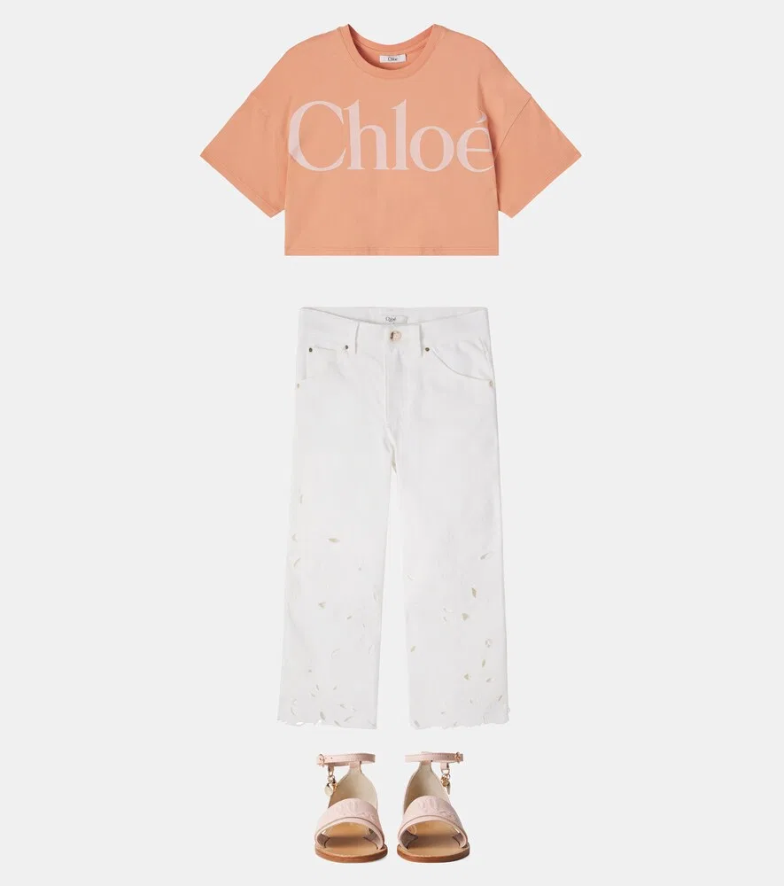 Джинсы с английской вышивкой Chloé Kids, белый — фото 2