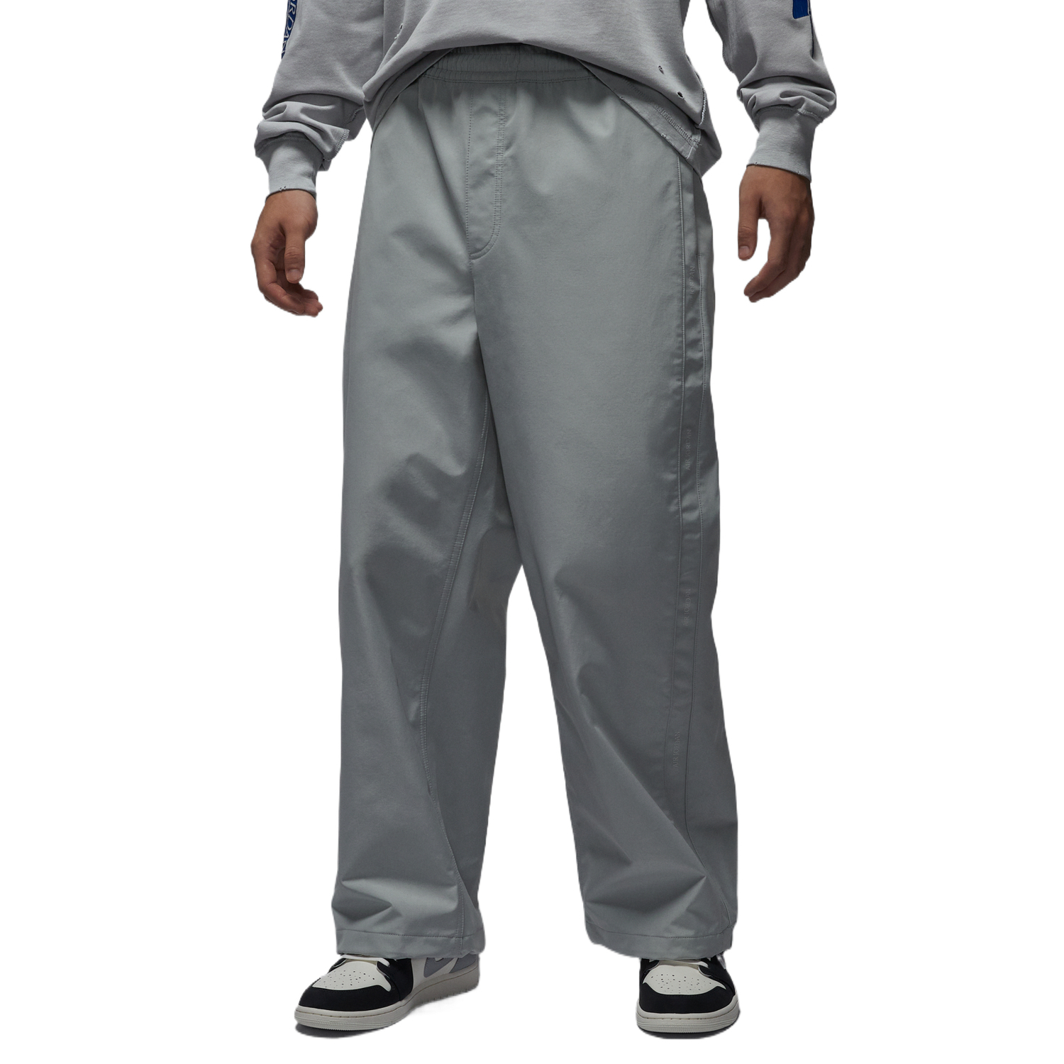 

Повседневные брюки мужские светло-дымчато-серые Light Smoke Gray Jordan, серый