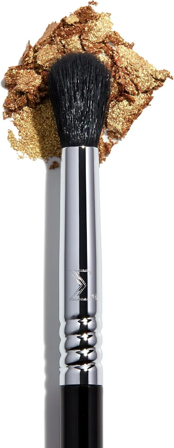 Кисть для растушевки Sigma Beauty E38 Diffused Crease Brush серебристый — фото 3