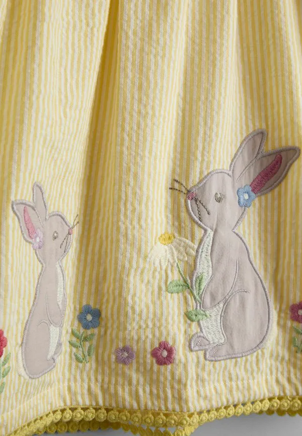 Платье повседневное, прямого кроя, с оборками на плечах и вышивкой. Jojo Maman Bébé, Yellow Bunny Appliqué — фото 3