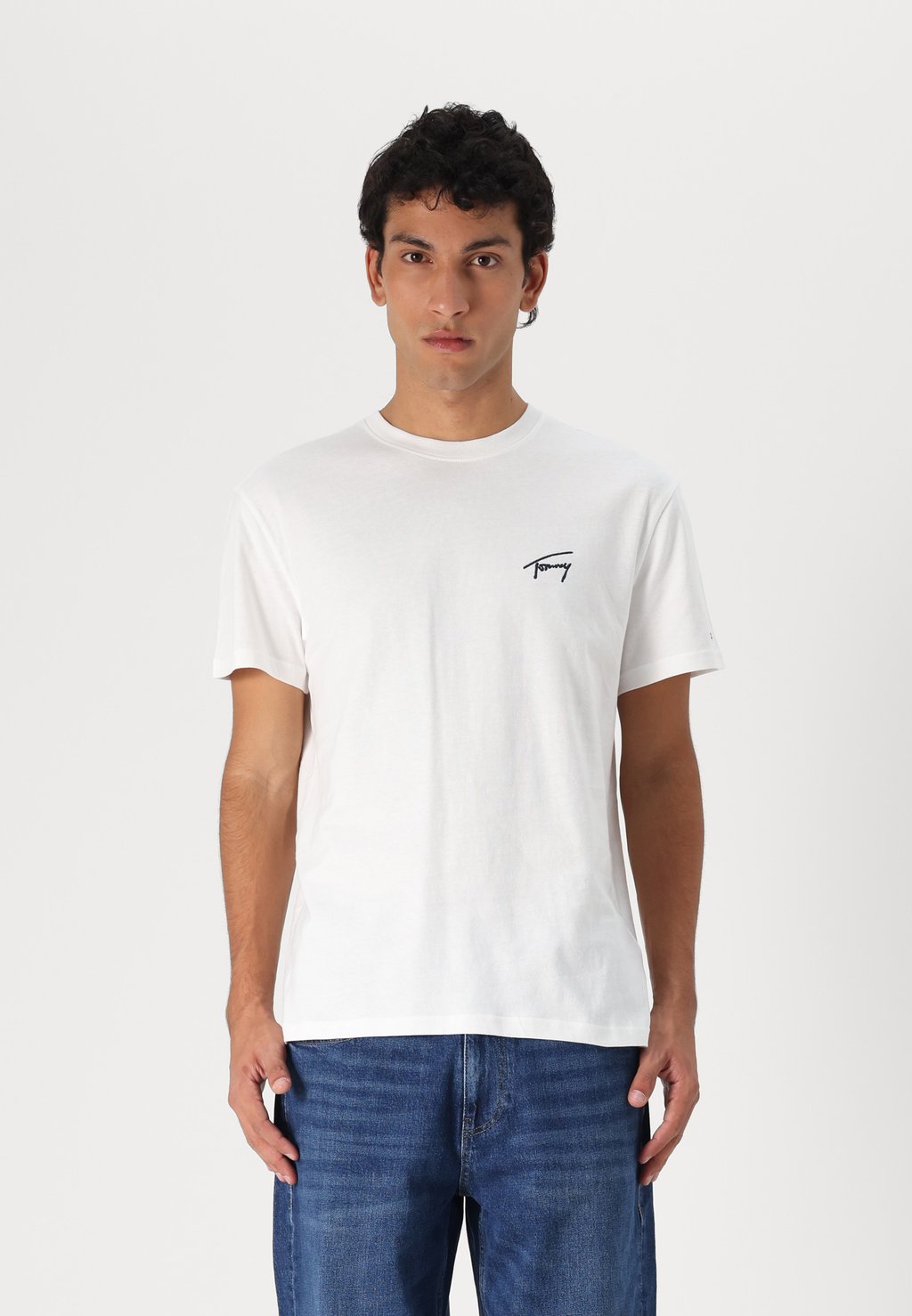 

Базовая футболка SIGNATURE TEE Tommy Jeans, слоновая кость