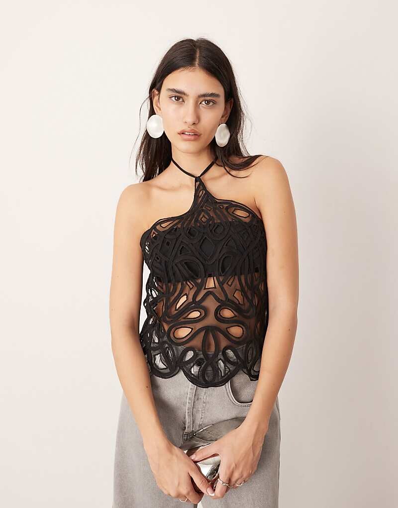 

ASOS EDITION – Черный топ с воротником-халтер и кружевным узором