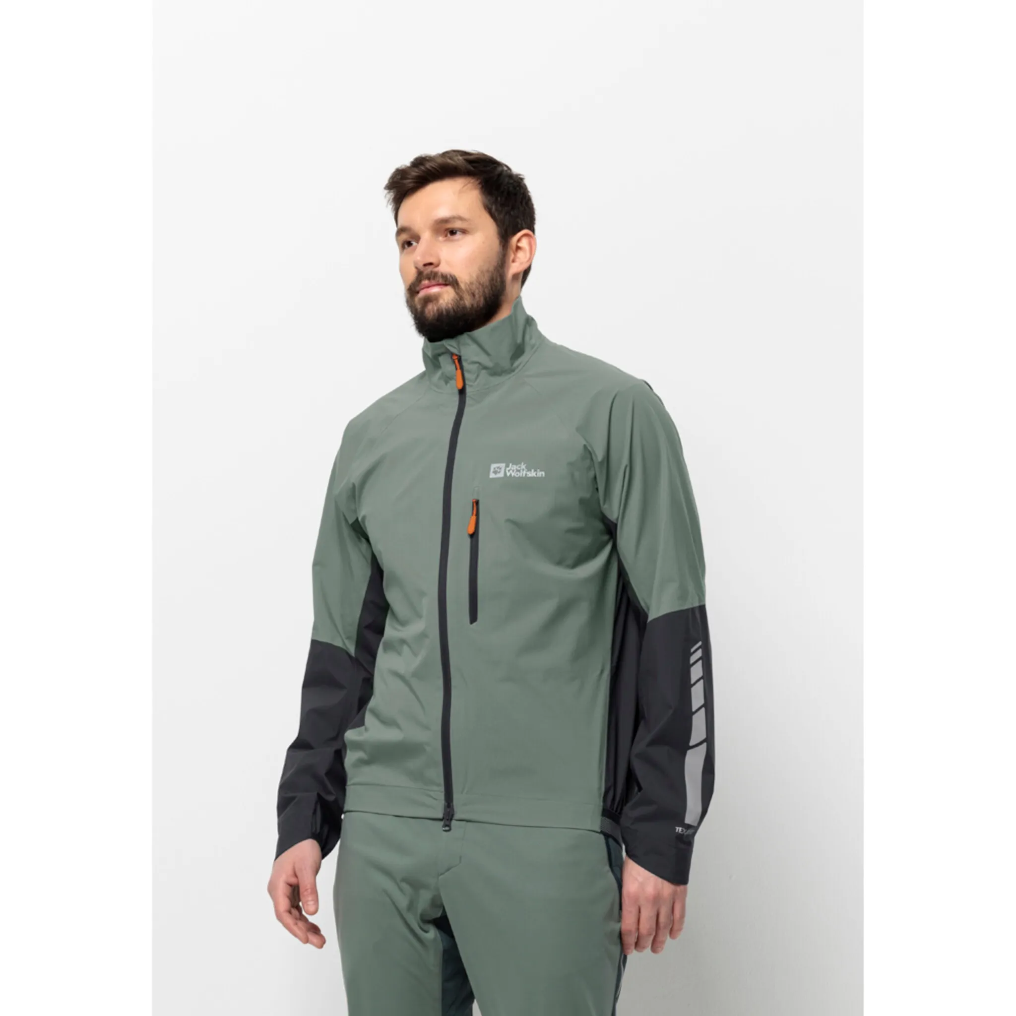 

Велосипедная куртка Jack Wolfskin "MOROBBIA 2.5L JKT M", зеленый